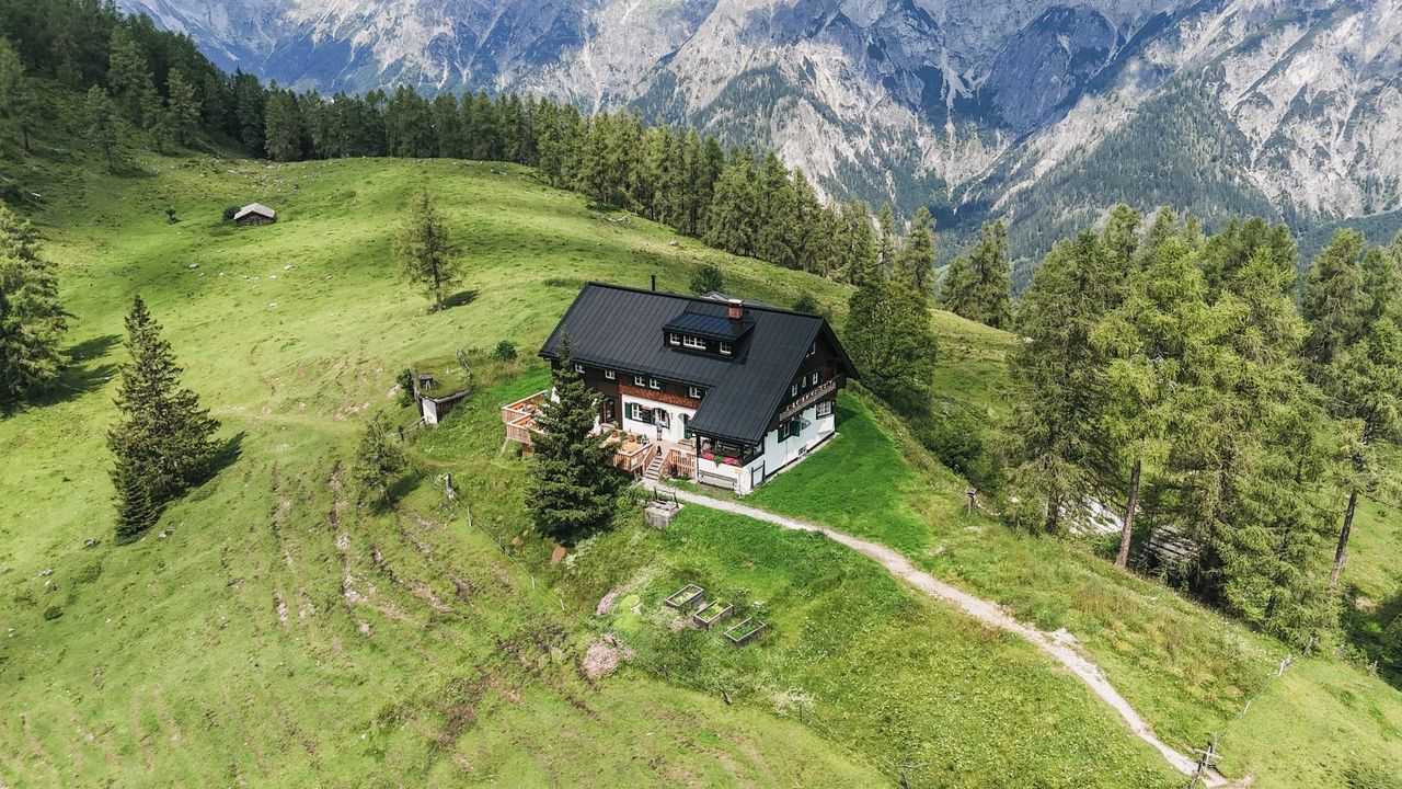 Why Solar Roofs Are Taking Over…, image 2