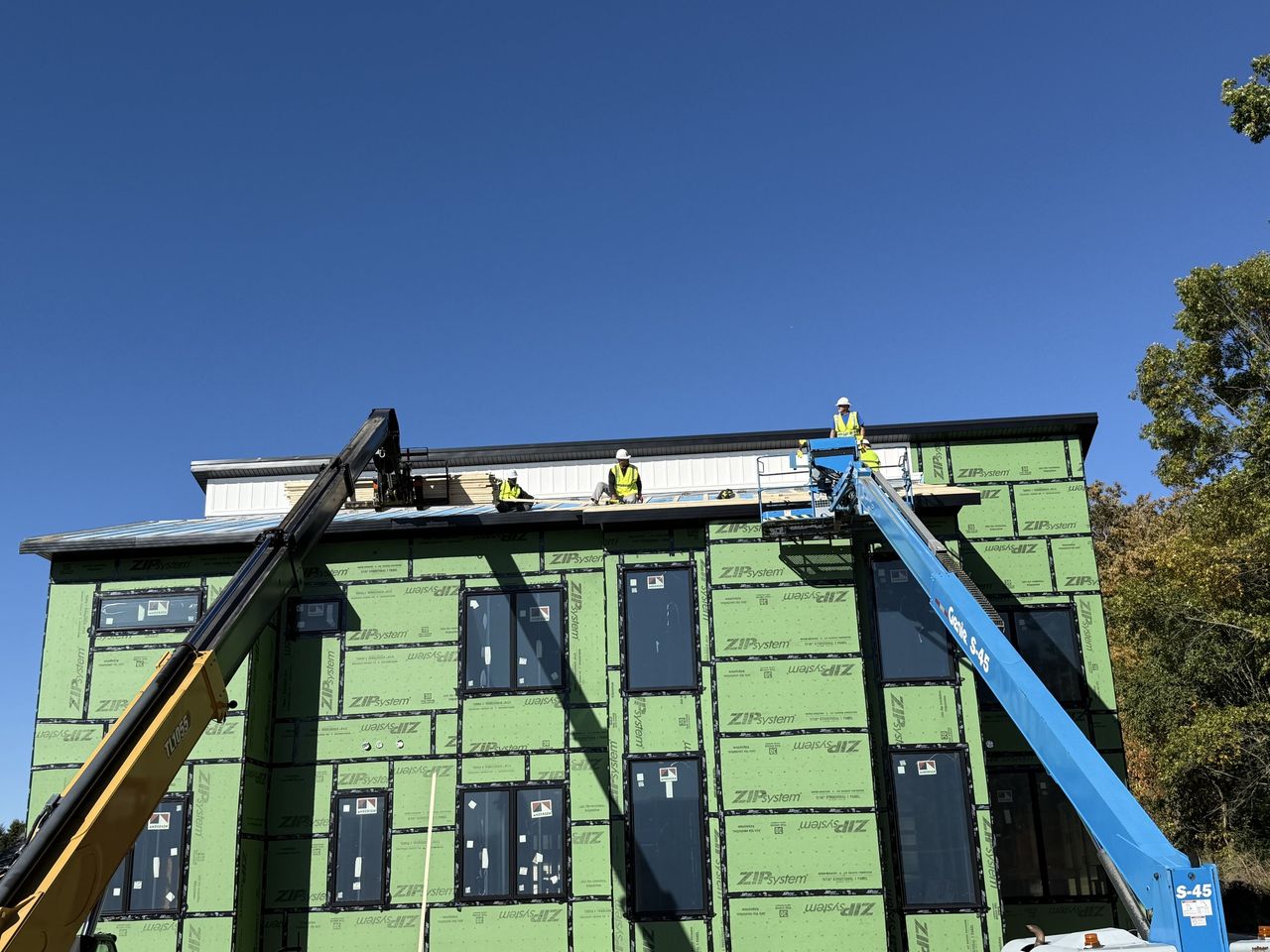 The First Roofit.Solar Roof in the U.S. Is Underway, image 2