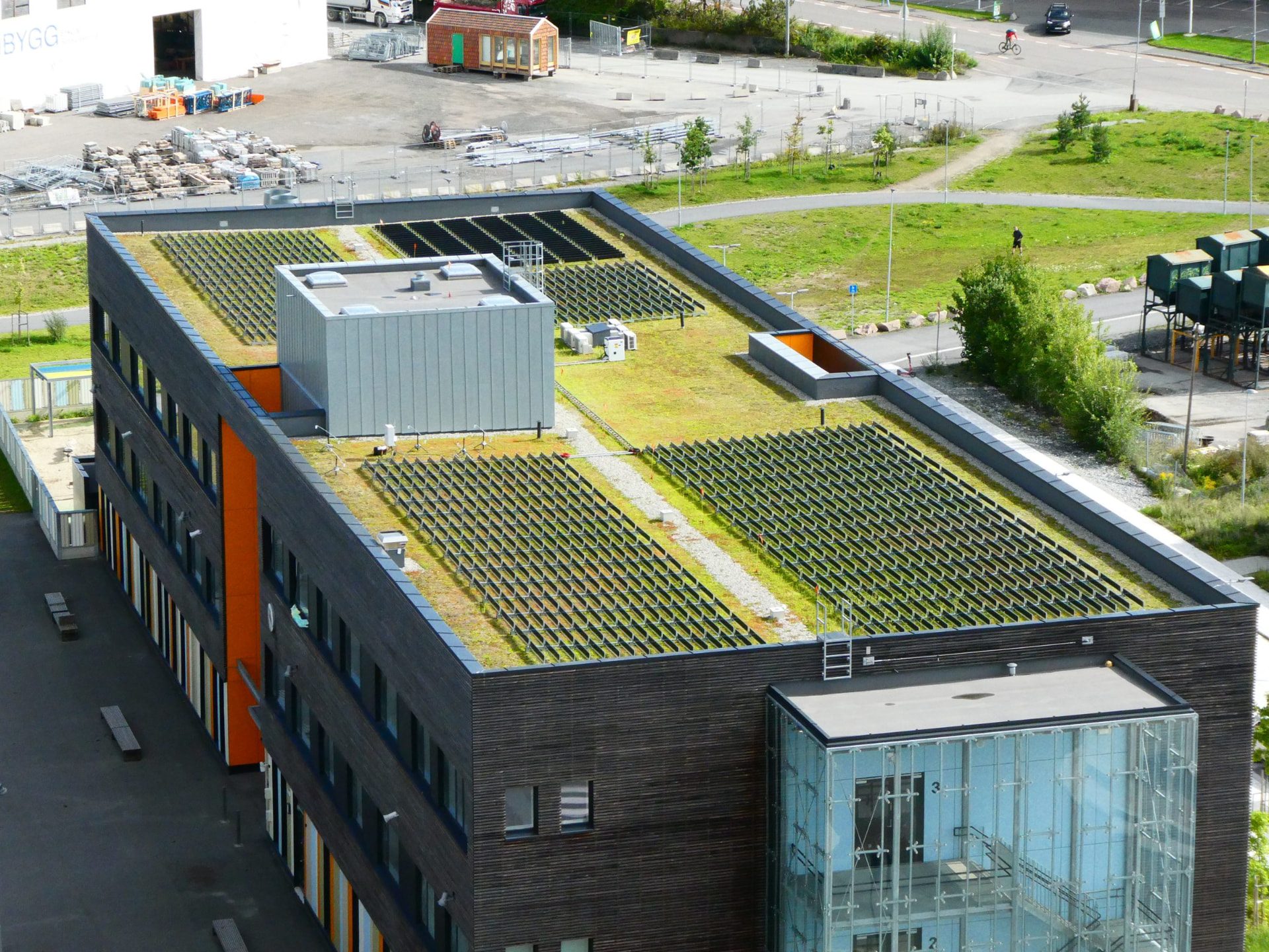 Over Easy Solar units on the Loren Skole green roof in Oslo, Norway